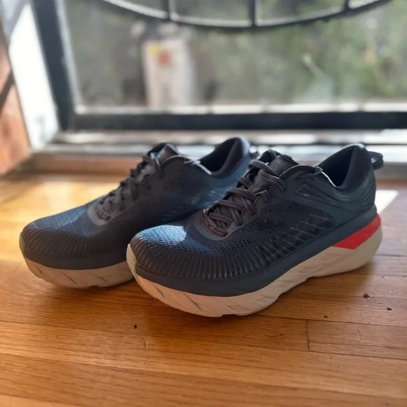 COPY - COPY - Hoka Bondi 7, men’s size 9 D - Picture 3 of 5